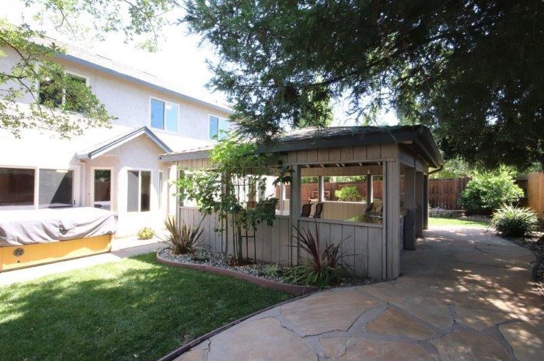 4708 Story Way, Elk Grove CA  95758-5117 exterior