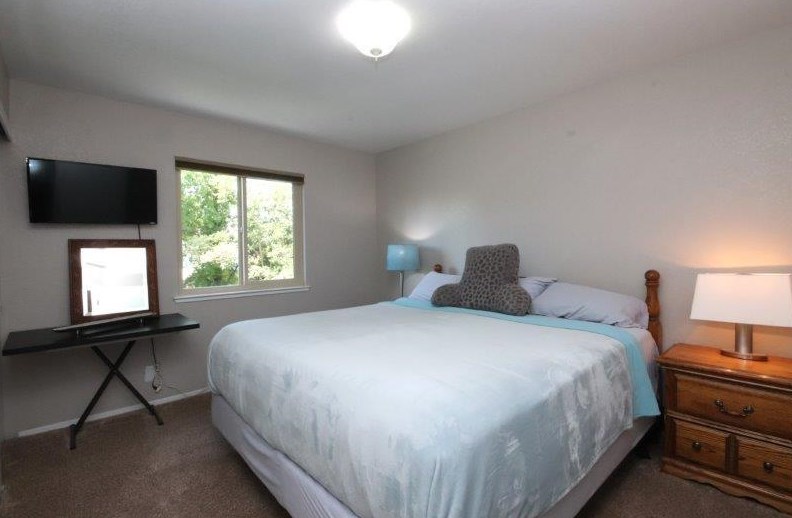 4708 Story Way, Elk Grove CA  95758-5117 exterior