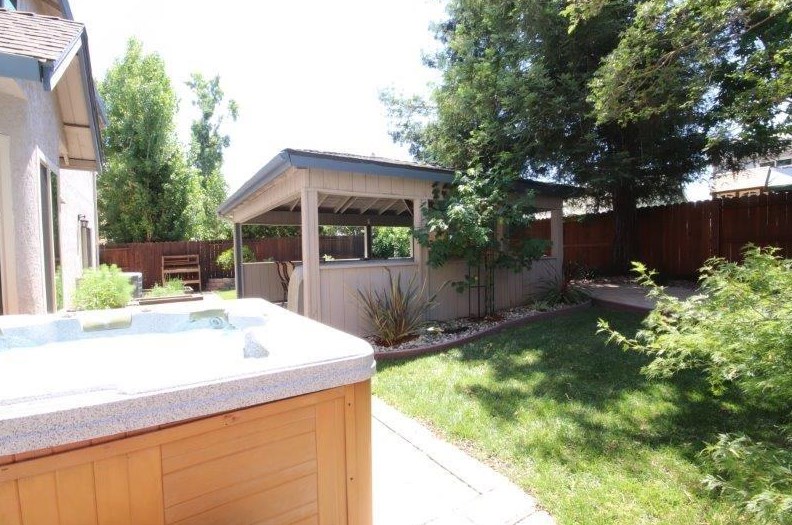 4708 Story Way, Elk Grove CA  95758-5117 exterior