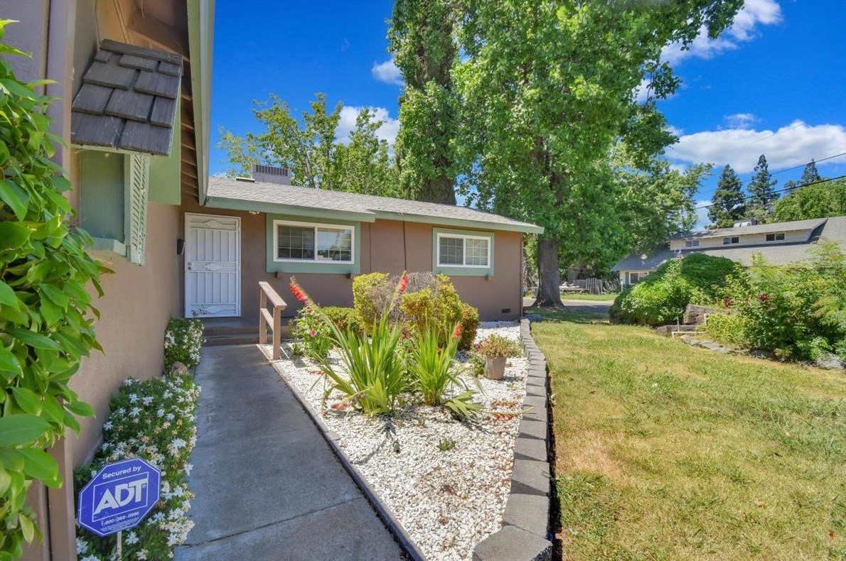 120 Park Ave, Yuba City CA 95991-5829 exterior