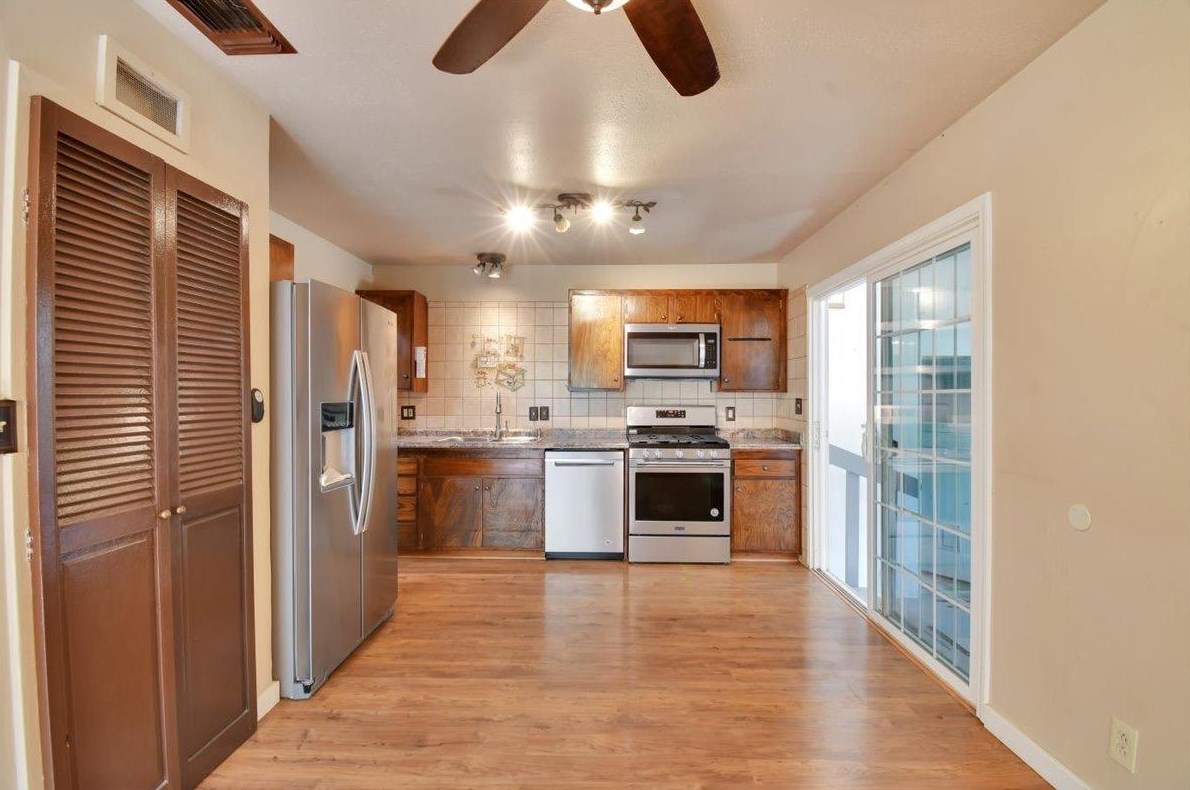 120 Park Ave, Yuba City CA 95991-5829 exterior