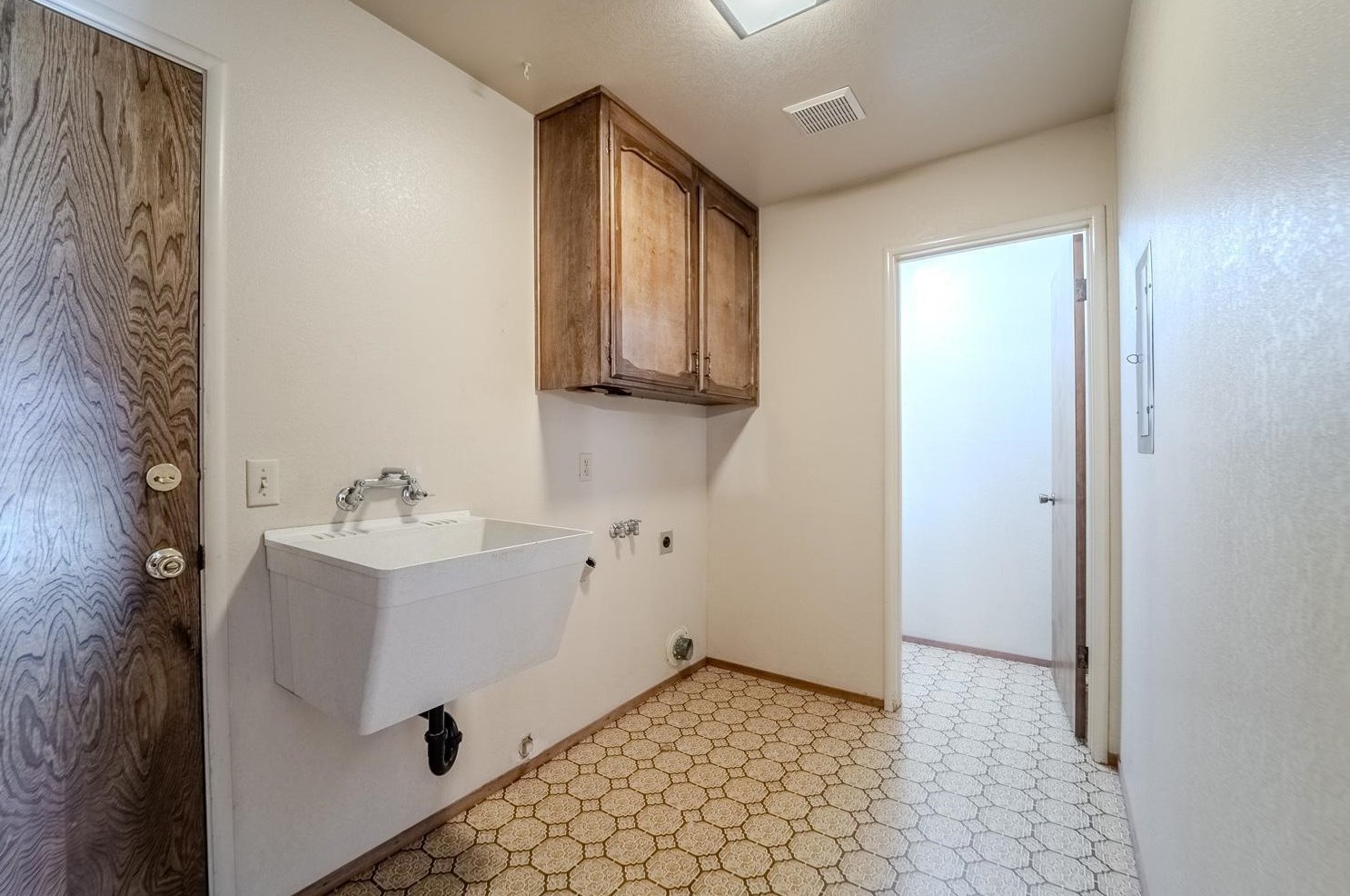 1400 Geary Cir, Yuba City CA  95993-2310 exterior