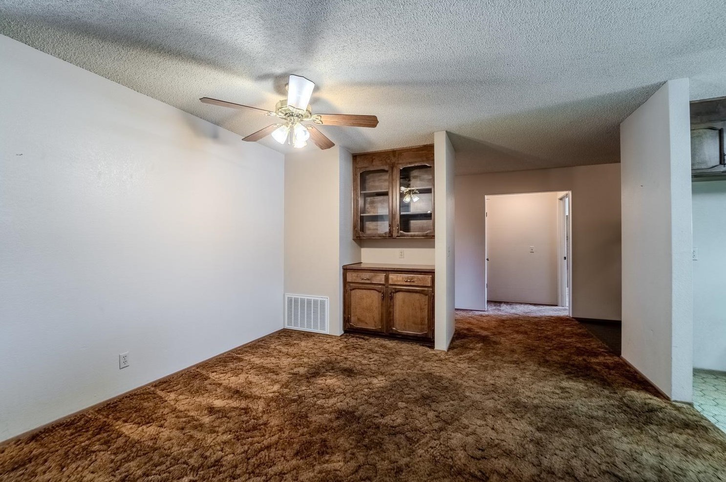 1400 Geary Cir, Yuba City CA  95993-2310 exterior