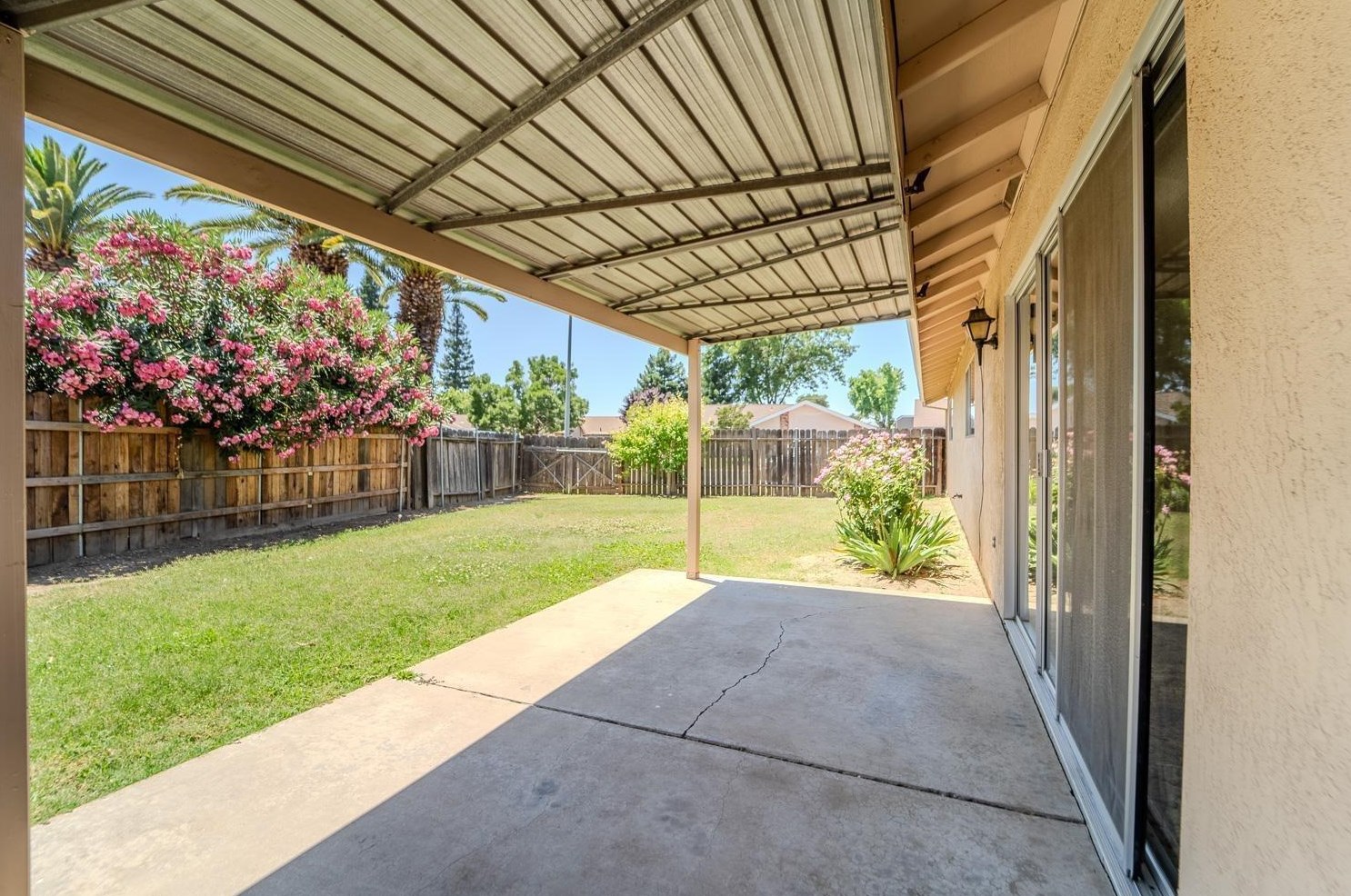 1400 Geary Cir, Yuba City CA  95993-2310 exterior
