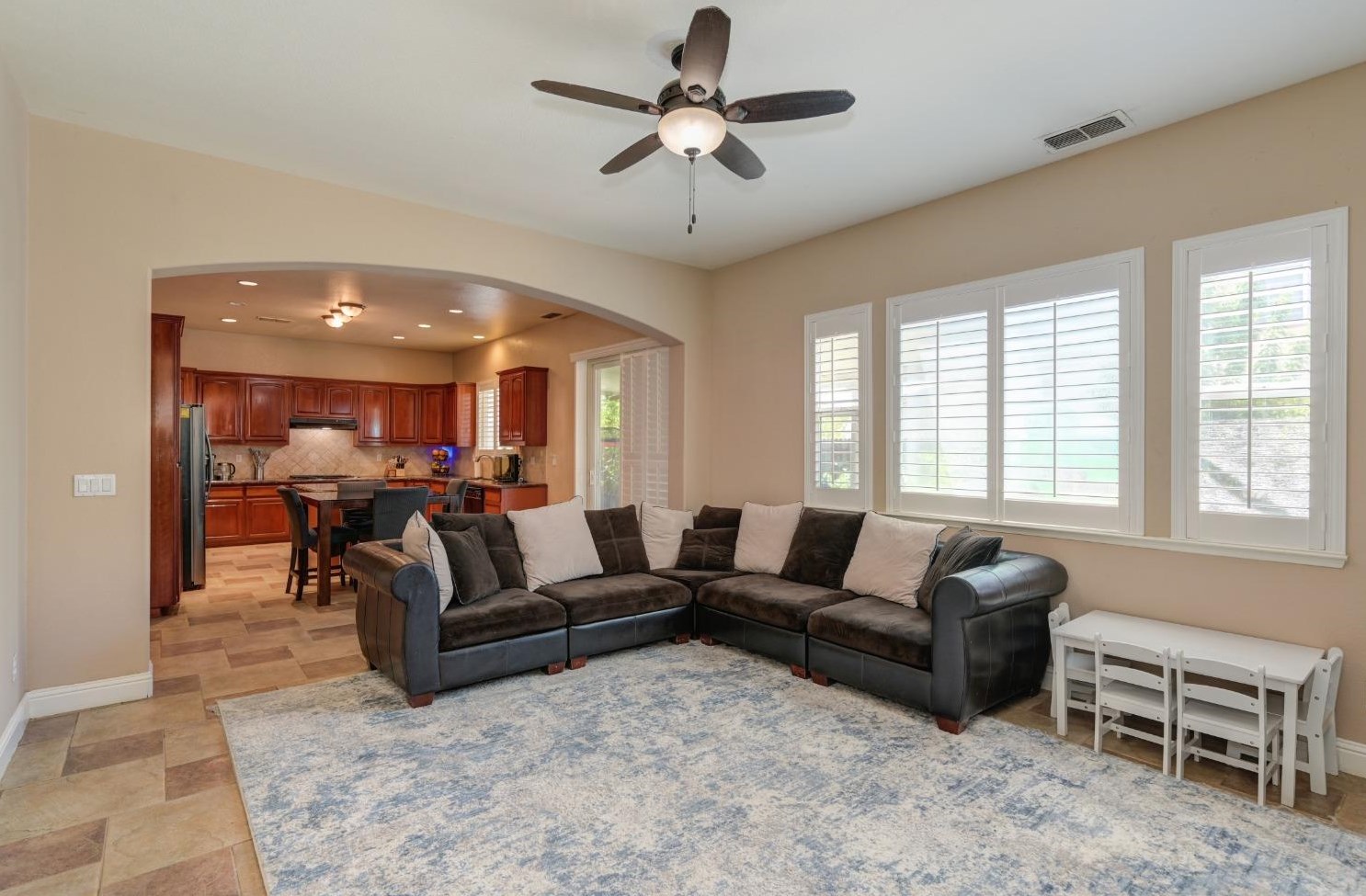 8240 Rebekah Ct, Sacramento CA  95829-9514 exterior