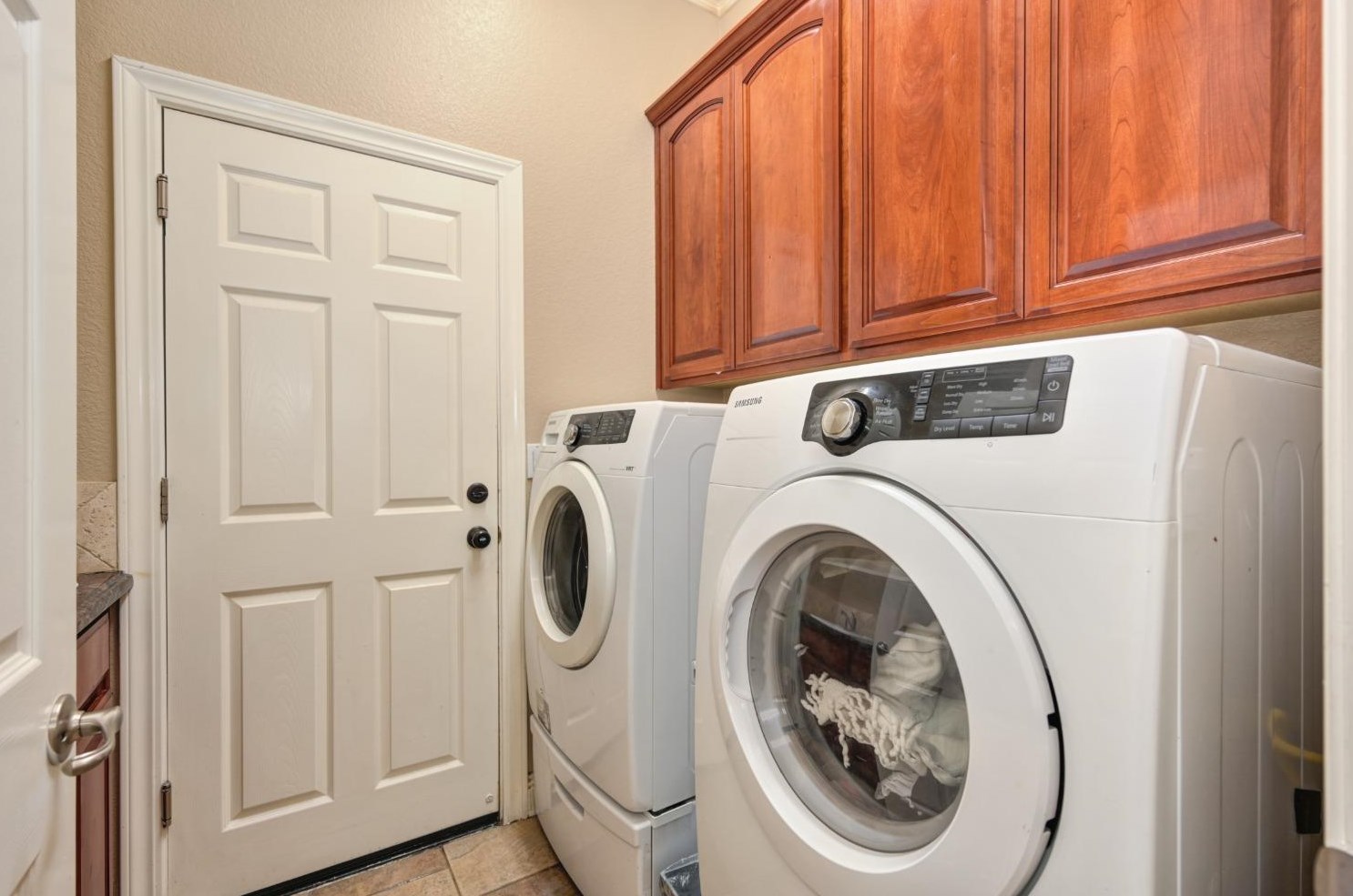 8240 Rebekah Ct, Sacramento CA  95829-9514 exterior