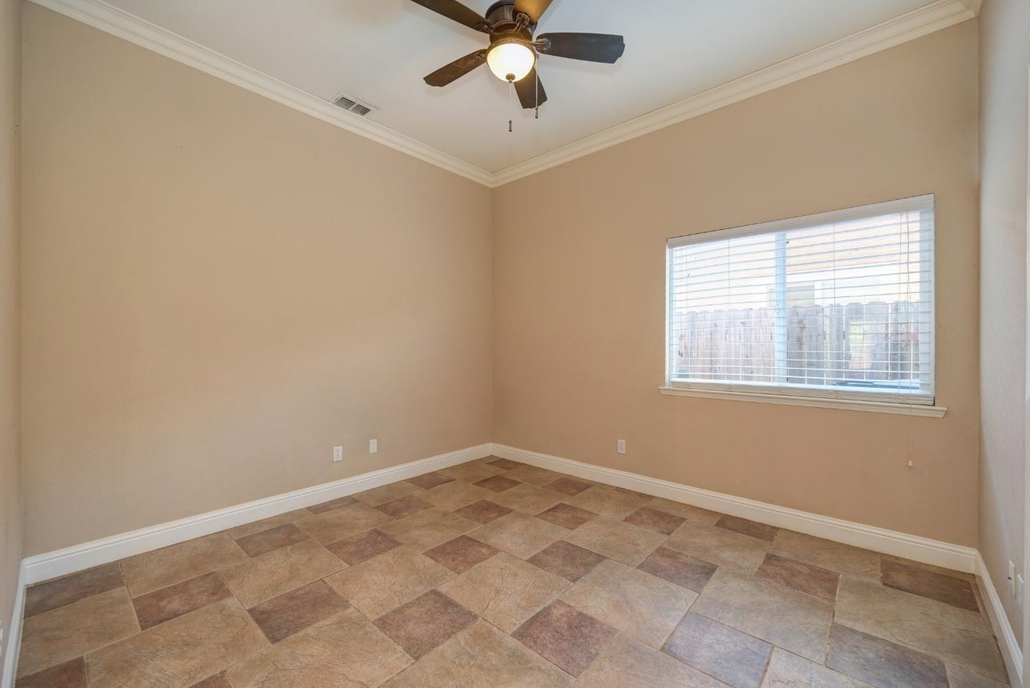 8240 Rebekah Ct, Sacramento CA  95829-9514 exterior