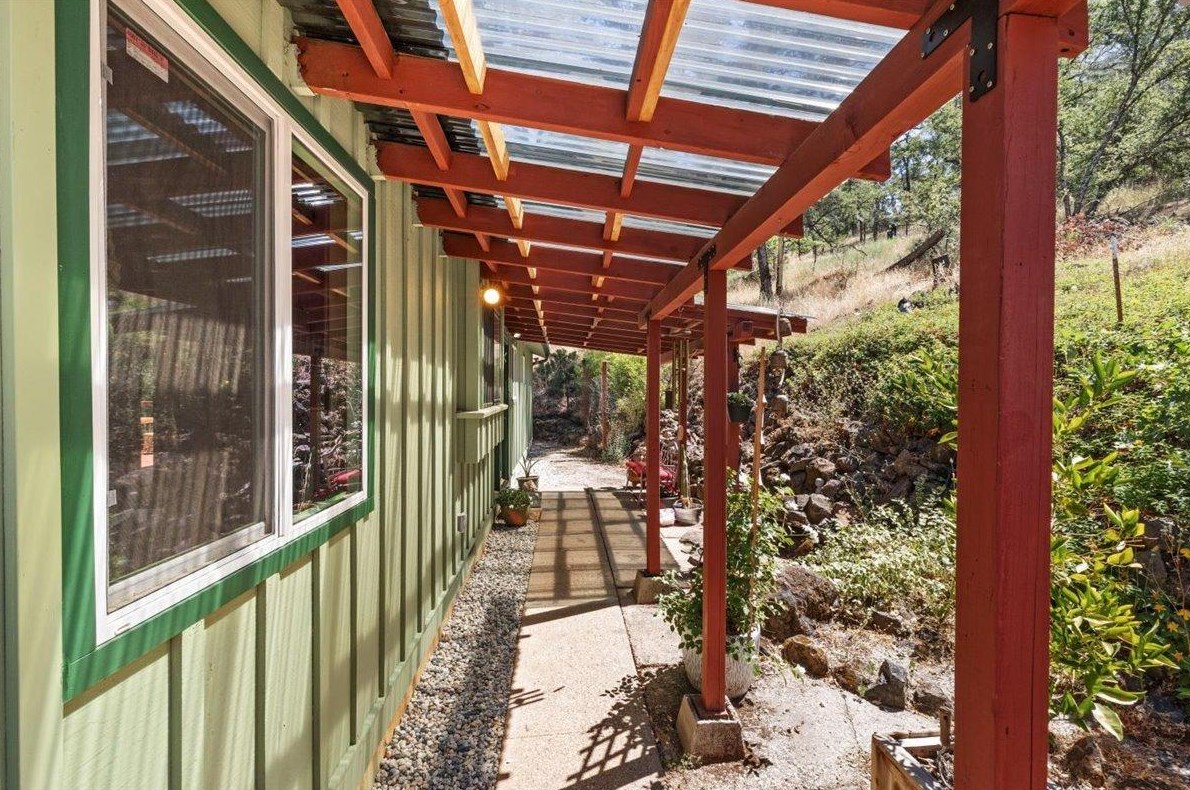 10131 Potlicker Rd, Grass Valley CA  exterior