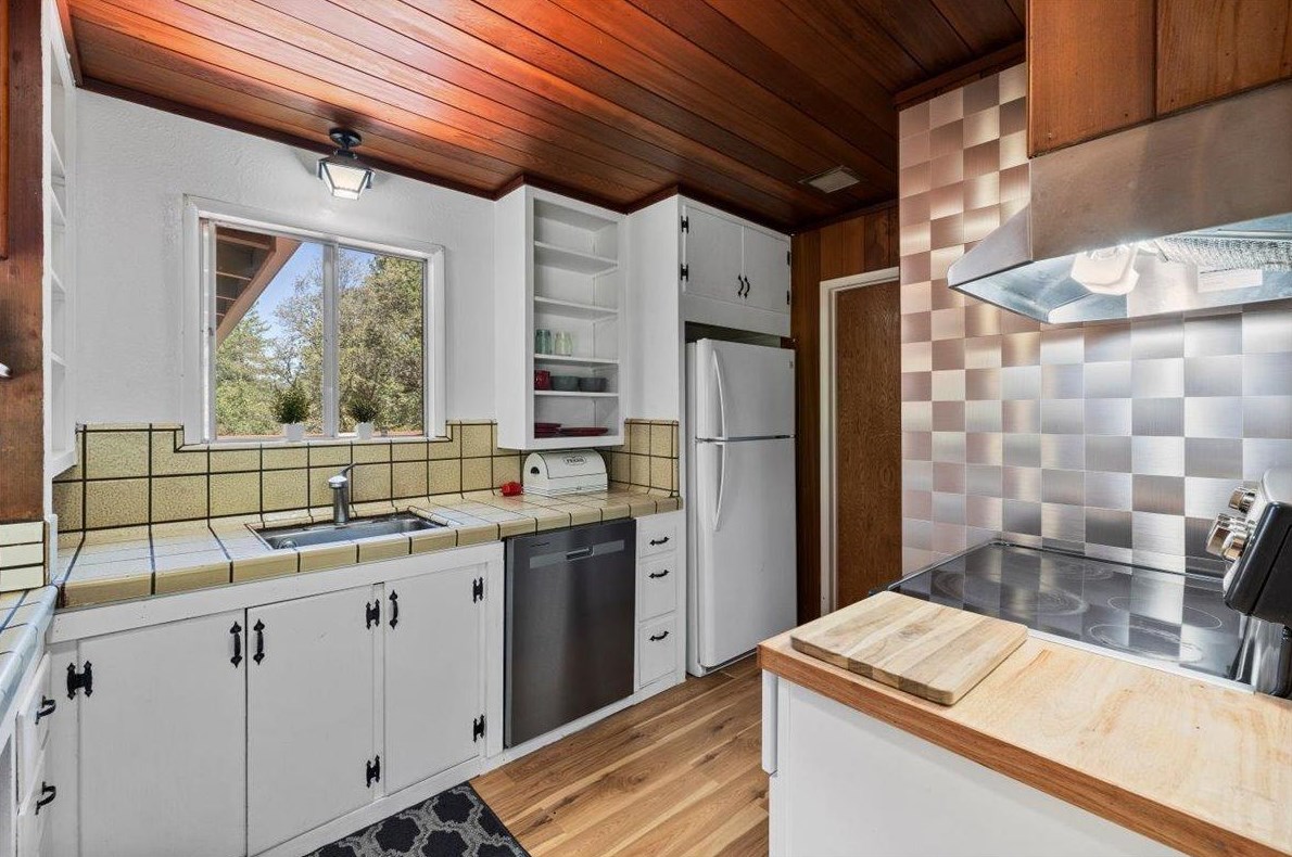 10131 Potlicker Rd, Grass Valley CA  exterior