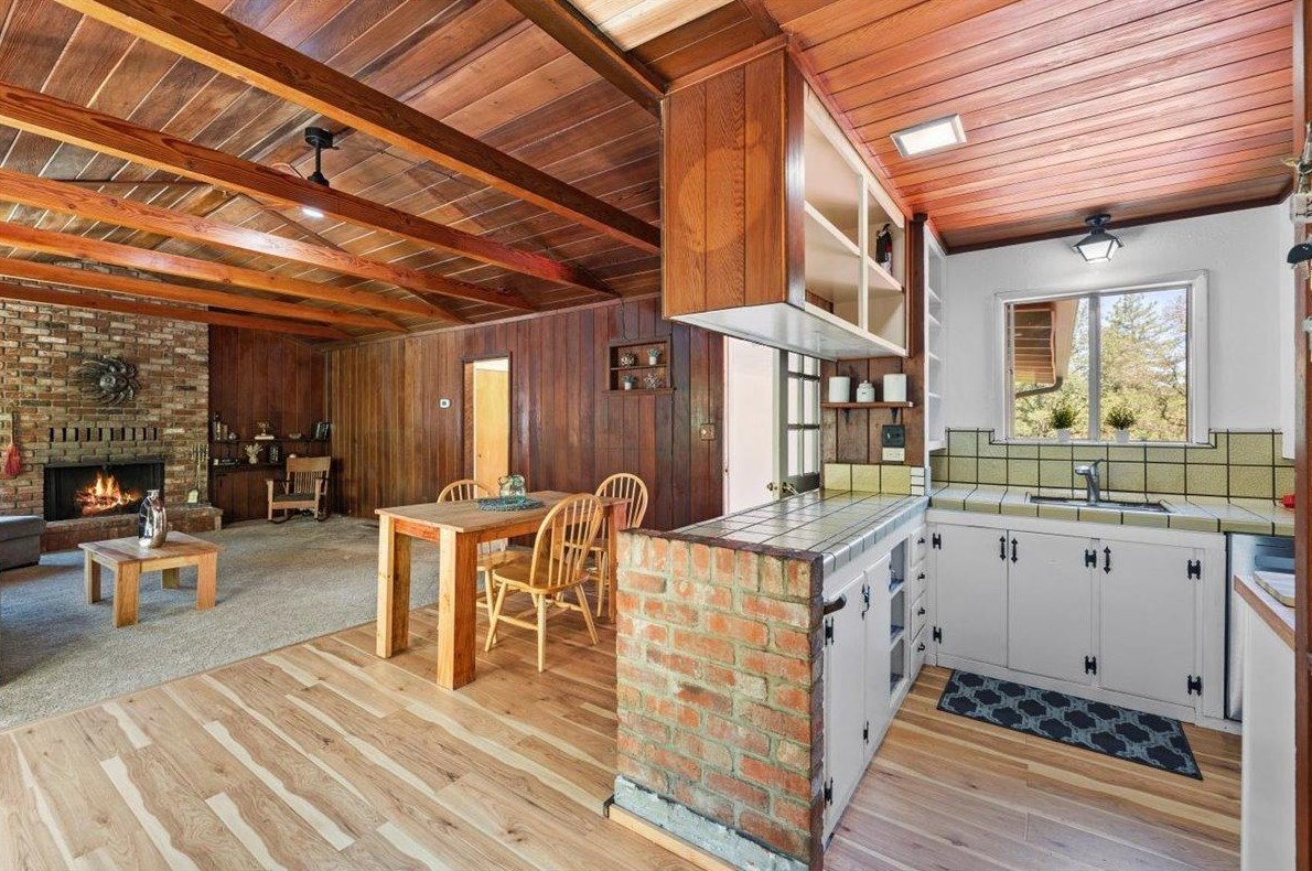 10131 Potlicker Rd, Grass Valley CA  exterior