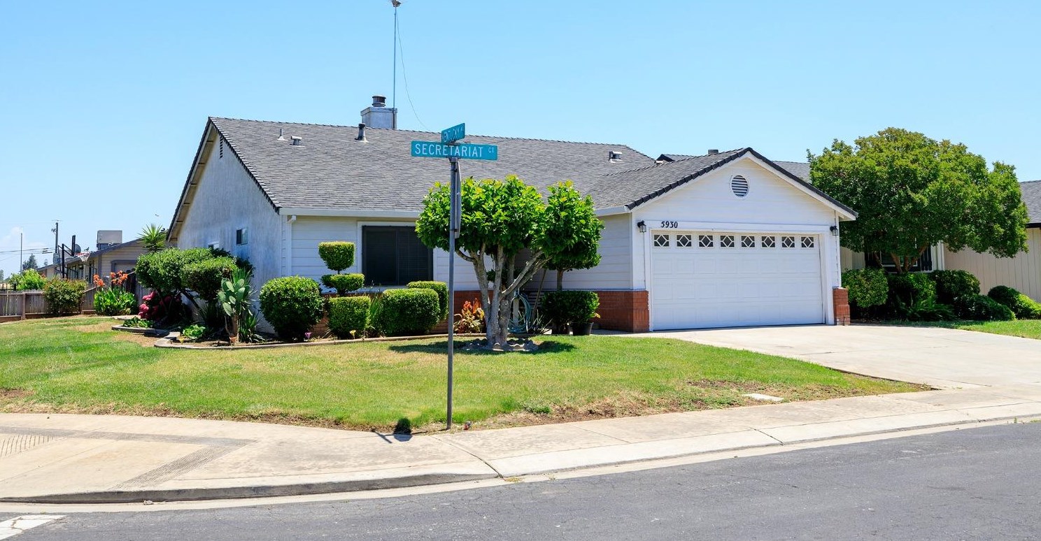 5930 Secretariat Ct, Riverbank CA  95367-3076 exterior