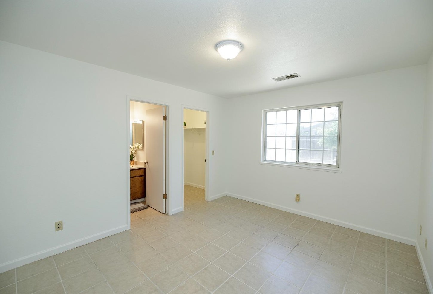 5930 Secretariat Ct, Riverbank CA  95367-3076 exterior