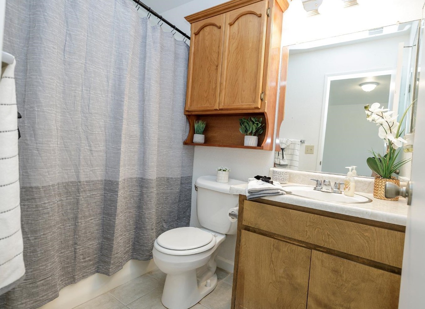 5930 Secretariat Ct, Riverbank CA  95367-3076 exterior