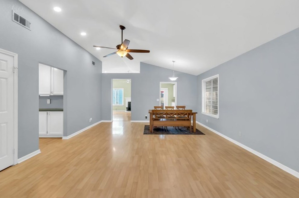 256 Arlington Cir, Woodland CA  95695-2878 exterior