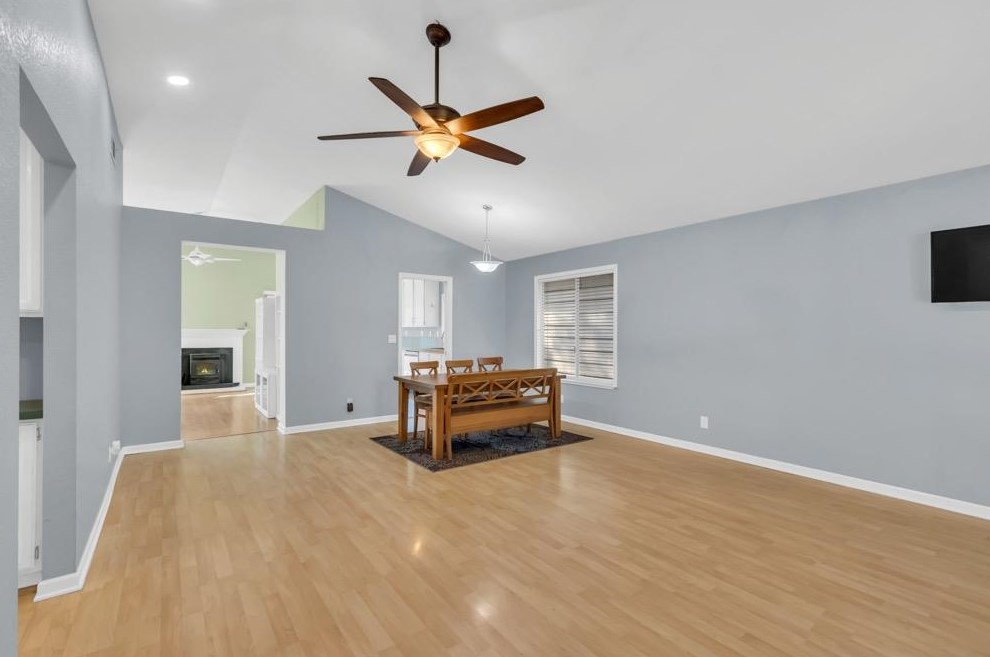 256 Arlington Cir, Woodland CA  95695-2878 exterior
