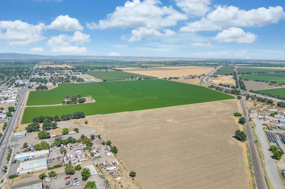 256 Arlington Cir, Woodland CA  95695-2878 exterior