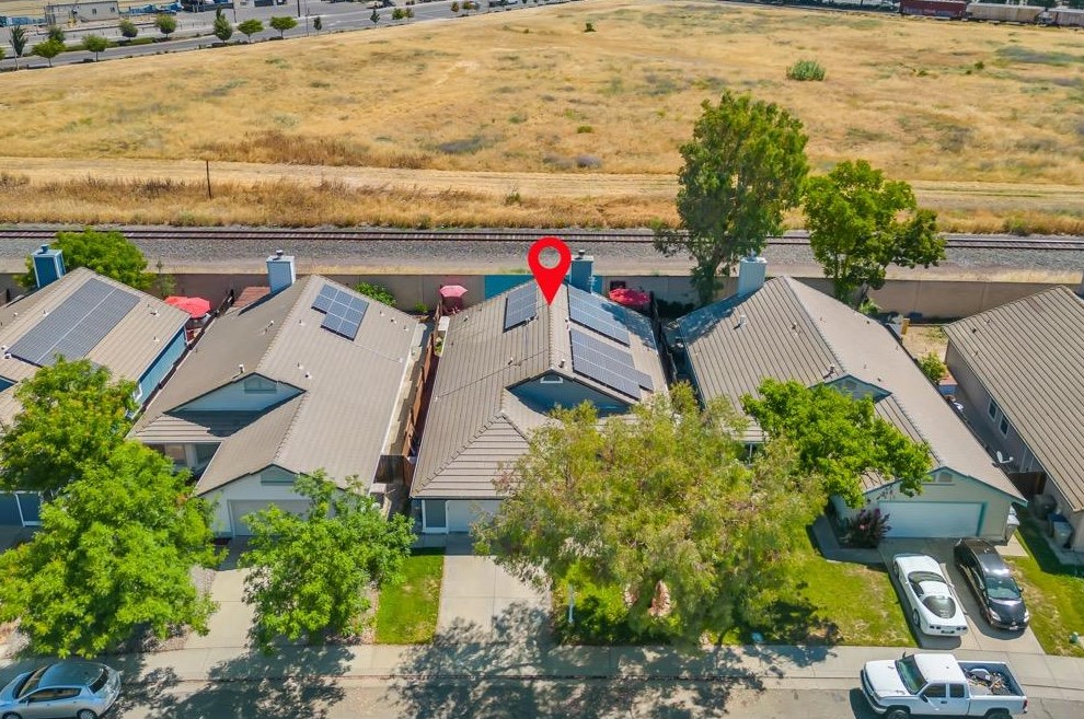 256 Arlington Cir, Woodland CA  95695-2878 exterior