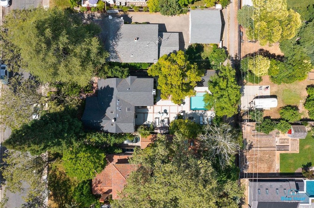 1107 47th St, Sacramento CA  95819-3703 exterior