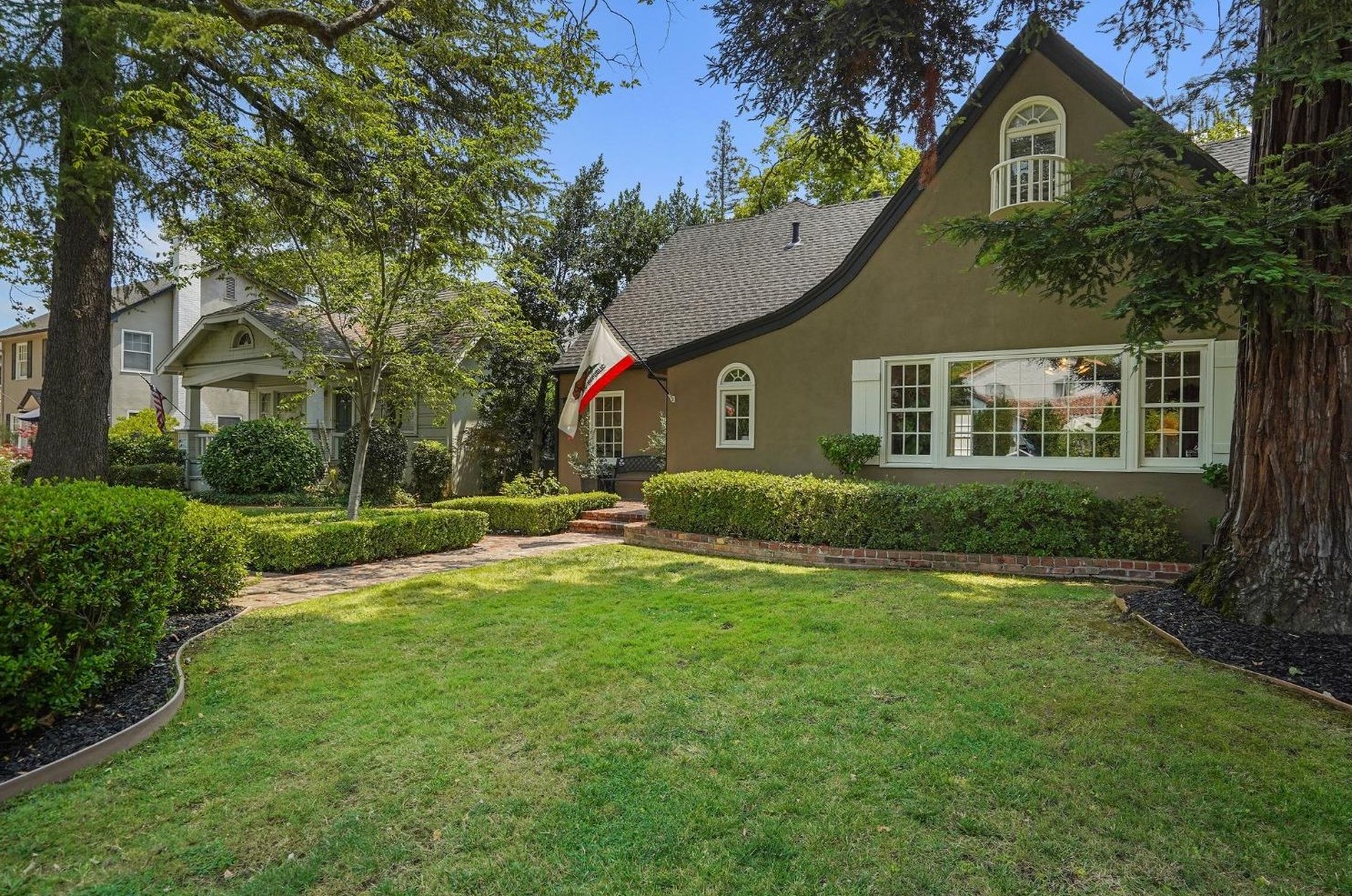 1107 47th St, Sacramento CA  95819-3703 exterior