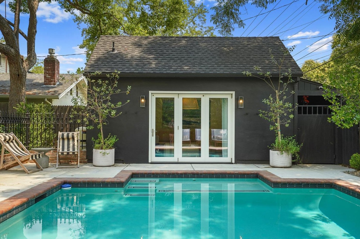 1107 47th St, Sacramento CA  95819-3703 exterior