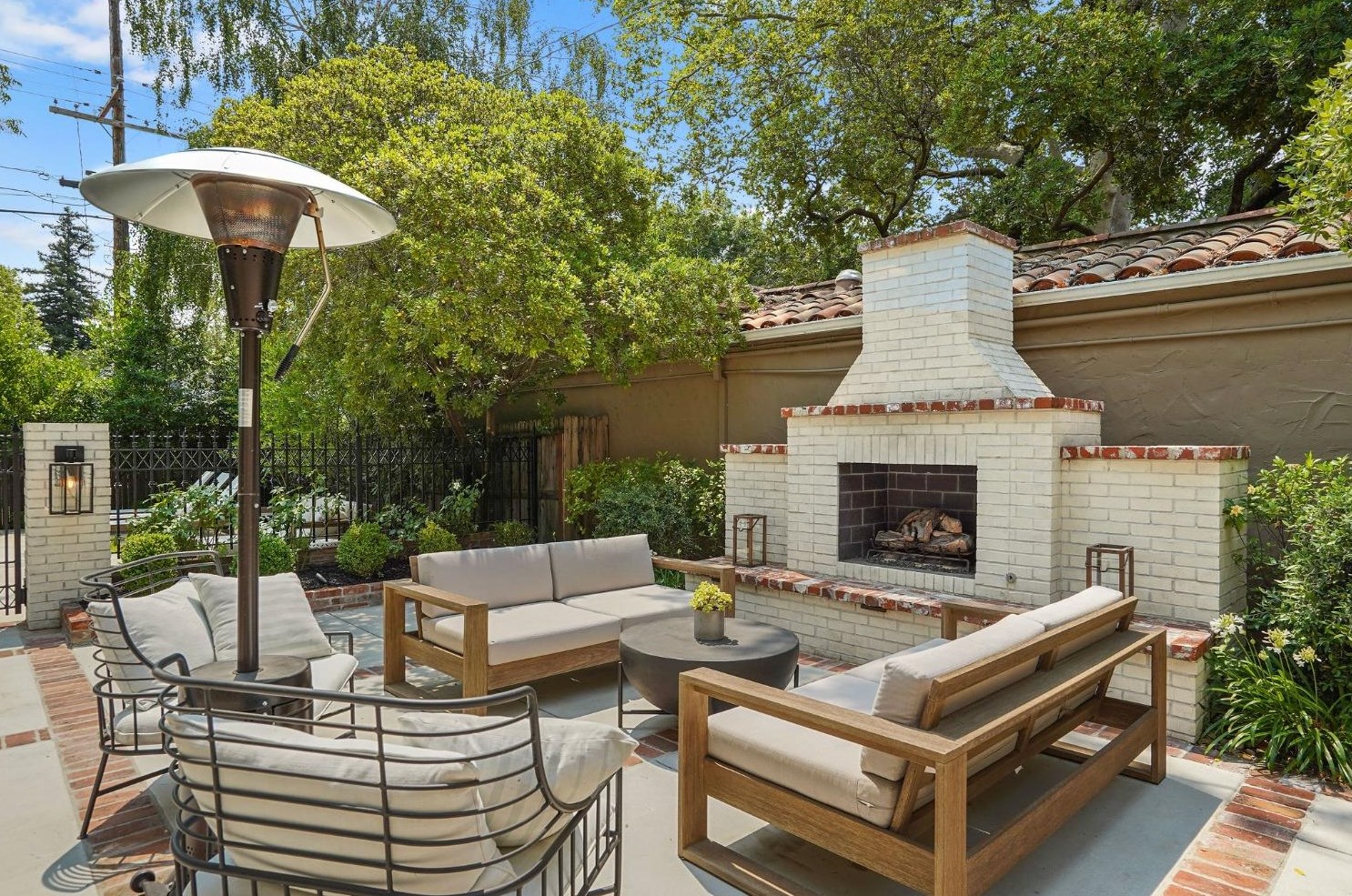 1107 47th St, Sacramento CA  95819-3703 exterior