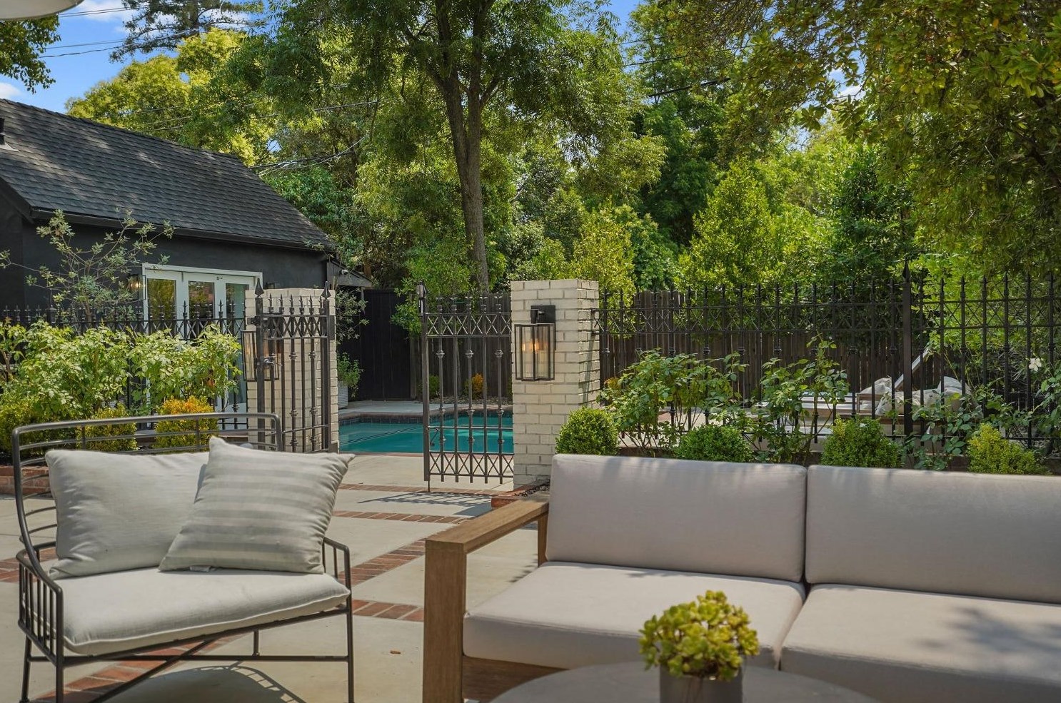1107 47th St, Sacramento CA  95819-3703 exterior