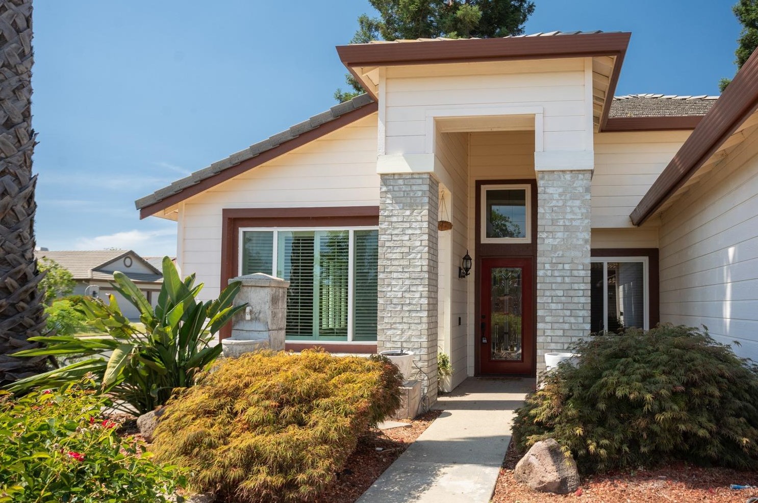 595 Millfront Ave, Yuba City CA 95991-8301 exterior