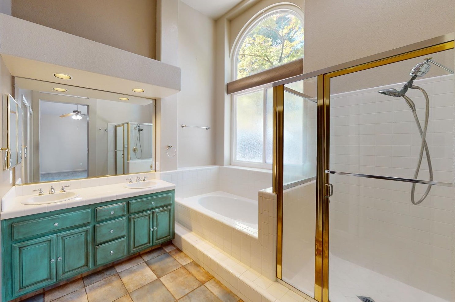 595 Millfront Ave, Yuba City CA 95991-8301 exterior