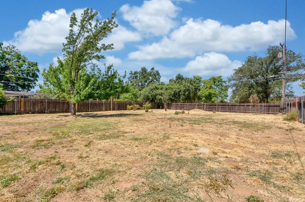 10487 Ambassador Dr, Rancho Cordova CA  95670-2278 exterior