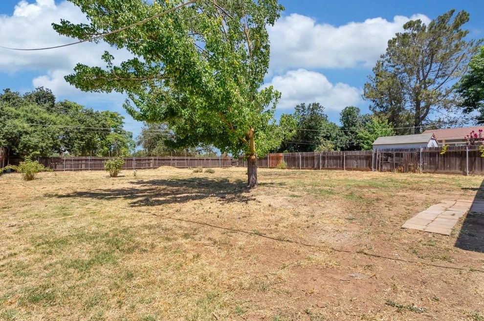 10487 Ambassador Dr, Rancho Cordova CA  95670-2278 exterior