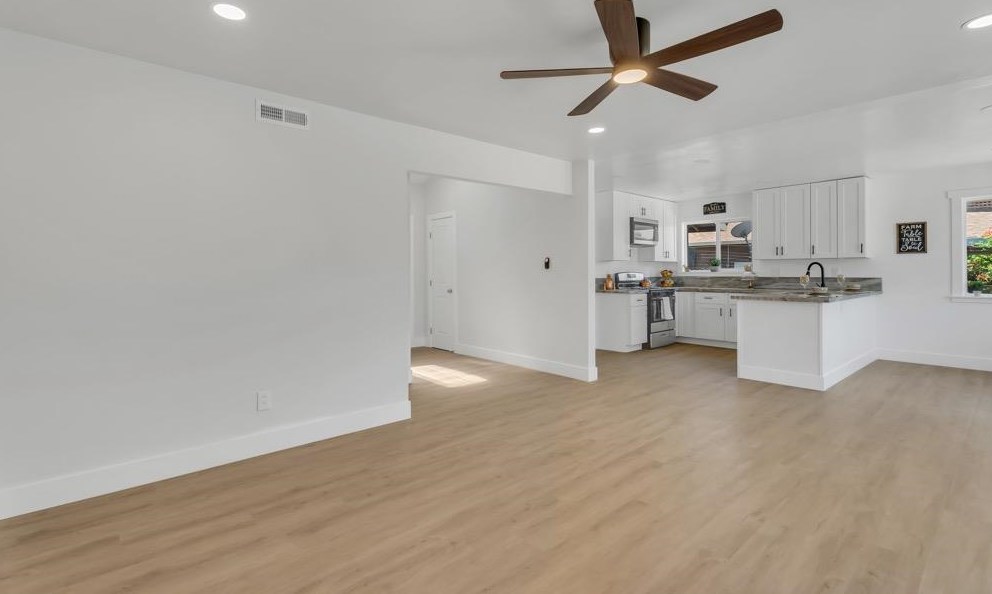 10487 Ambassador Dr, Rancho Cordova CA  95670-2278 exterior