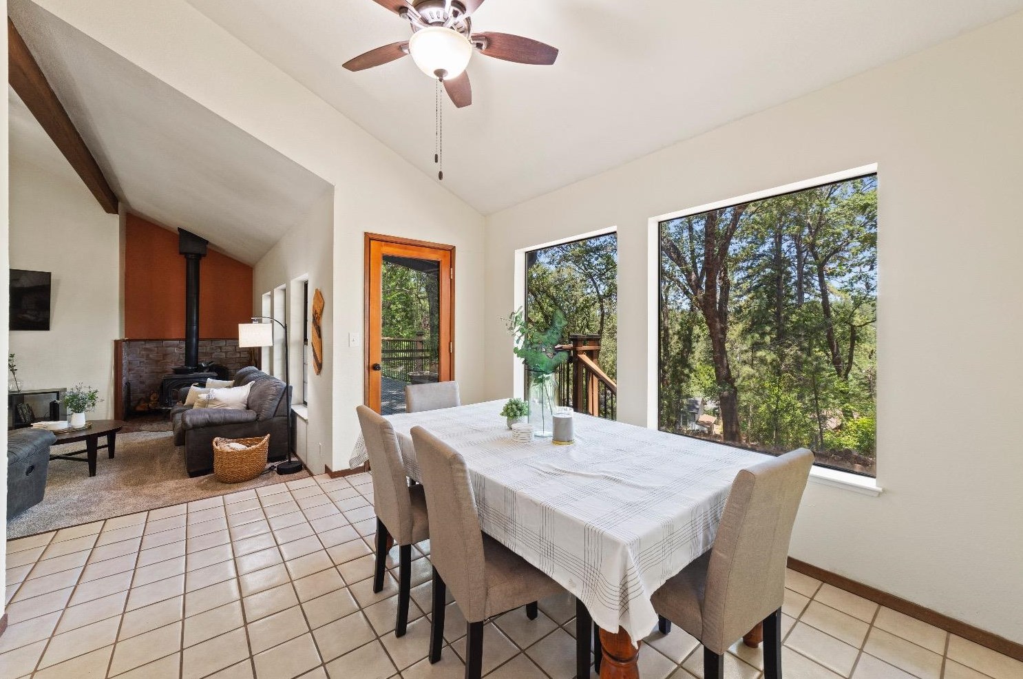 11594 Francis Dr, Grass Valley CA  95949-6675 exterior