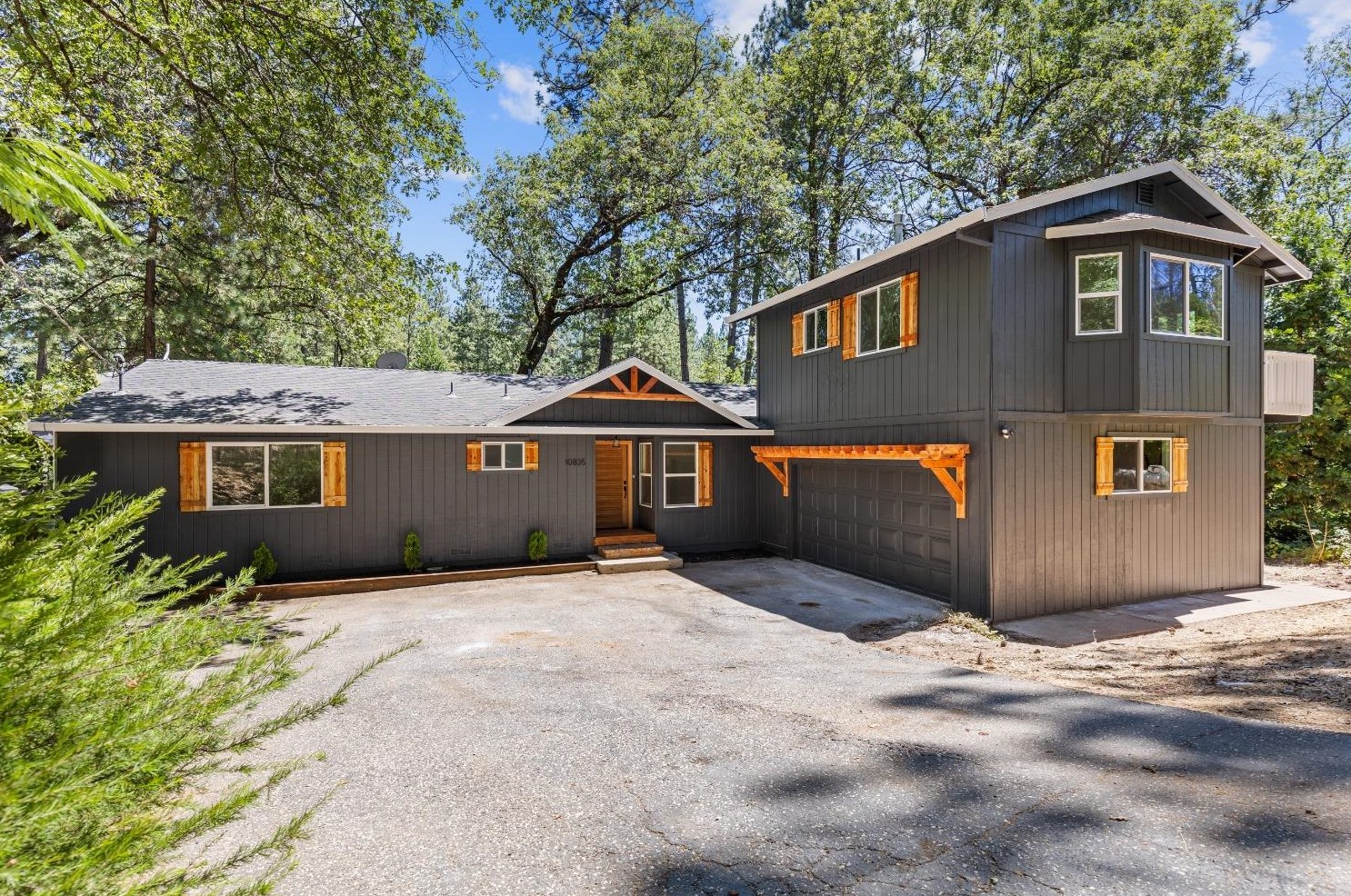 10835 Henson Way, Grass Valley CA  95949-6811 exterior