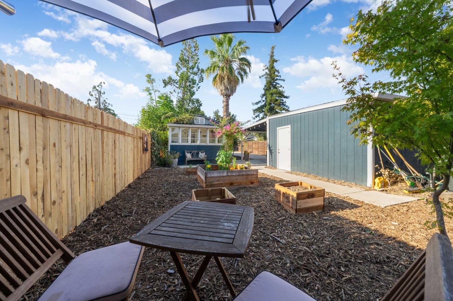 3042 7th Ave, Sacramento CA  95817-3267 exterior