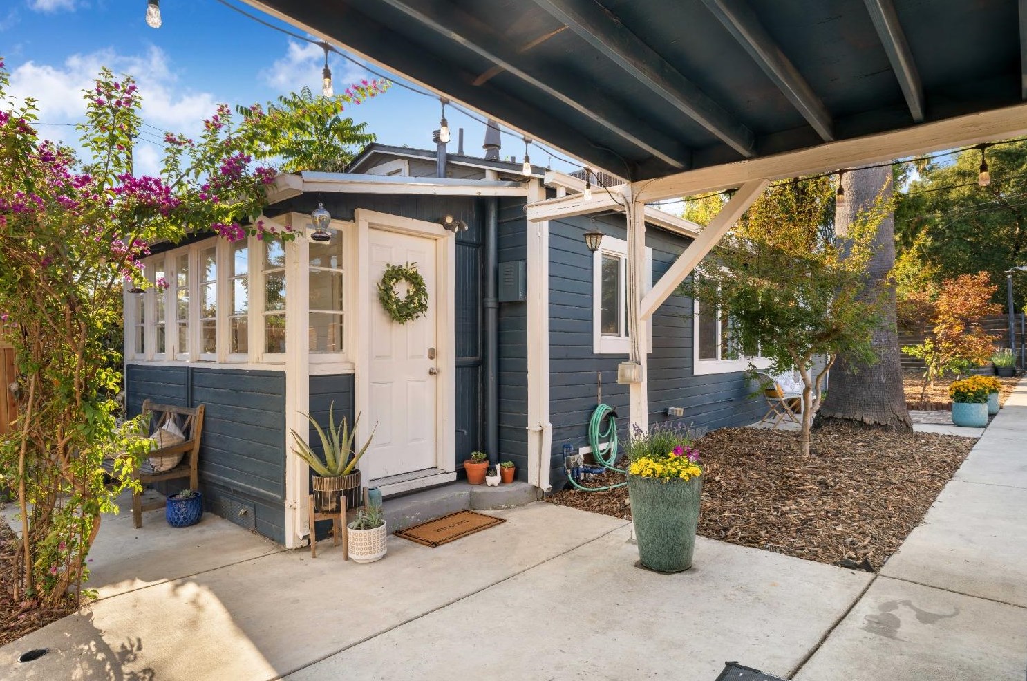 3042 7th Ave, Sacramento CA  95817-3267 exterior