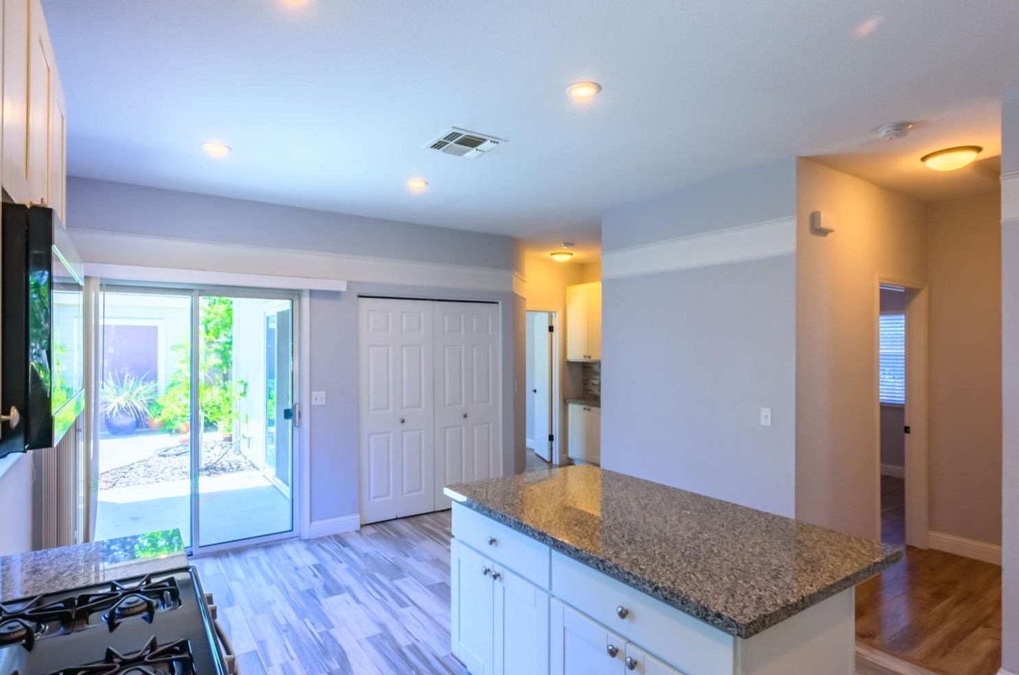 344 Parker Dr, Folsom CA  95630-7928 exterior