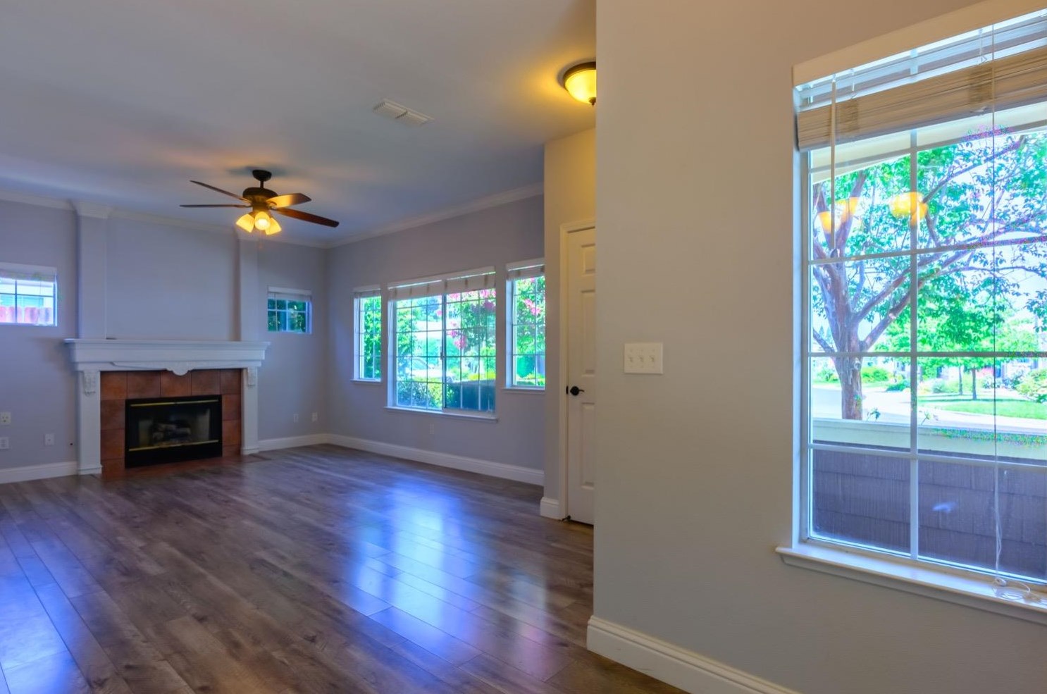 344 Parker Dr, Folsom CA  95630-7928 exterior