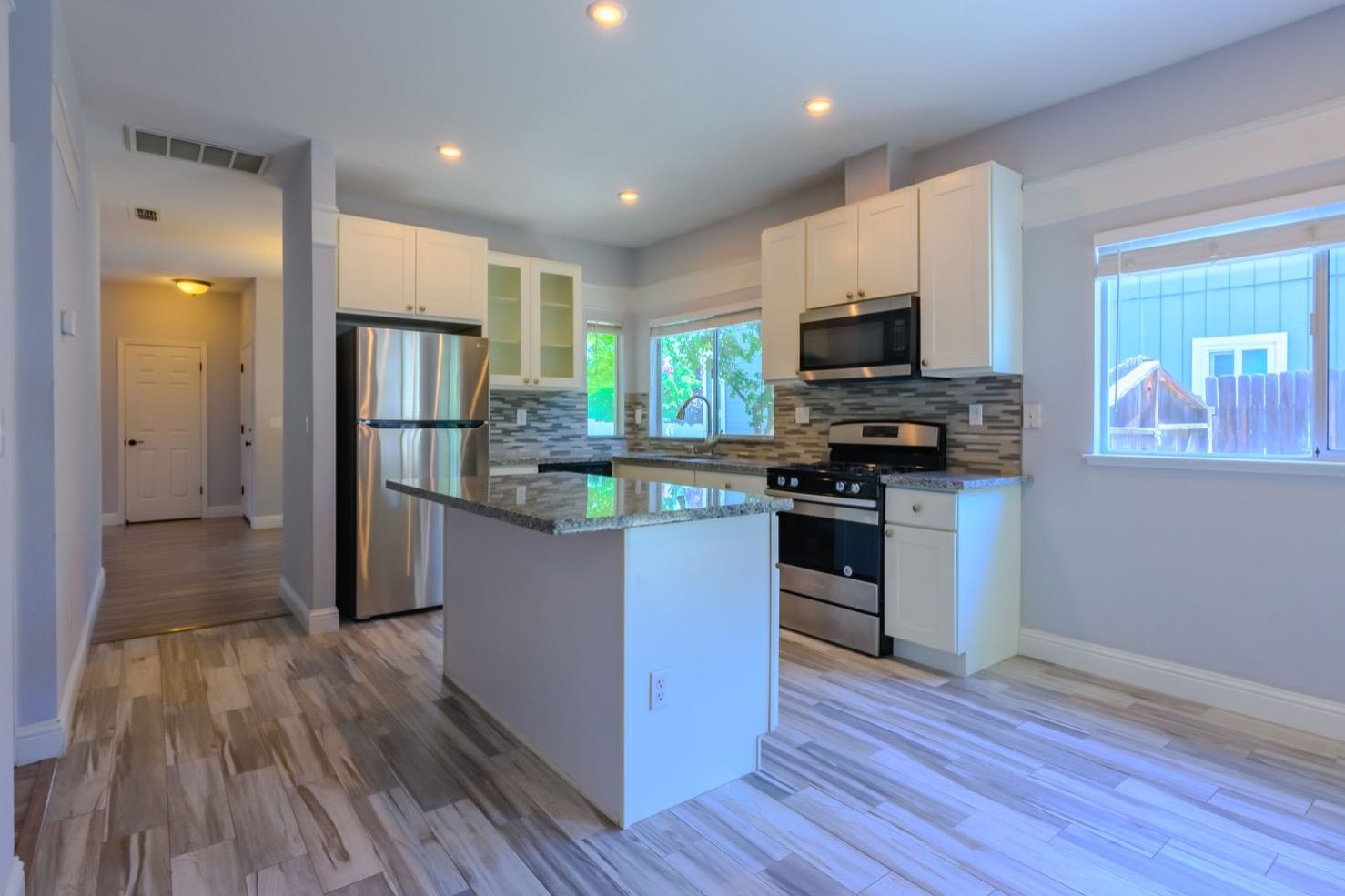 344 Parker Dr, Folsom CA  95630-7928 exterior