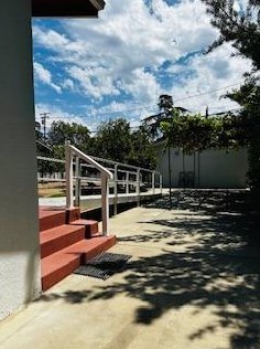 126 Minaret Ave, Turlock CA 95380-4162 exterior