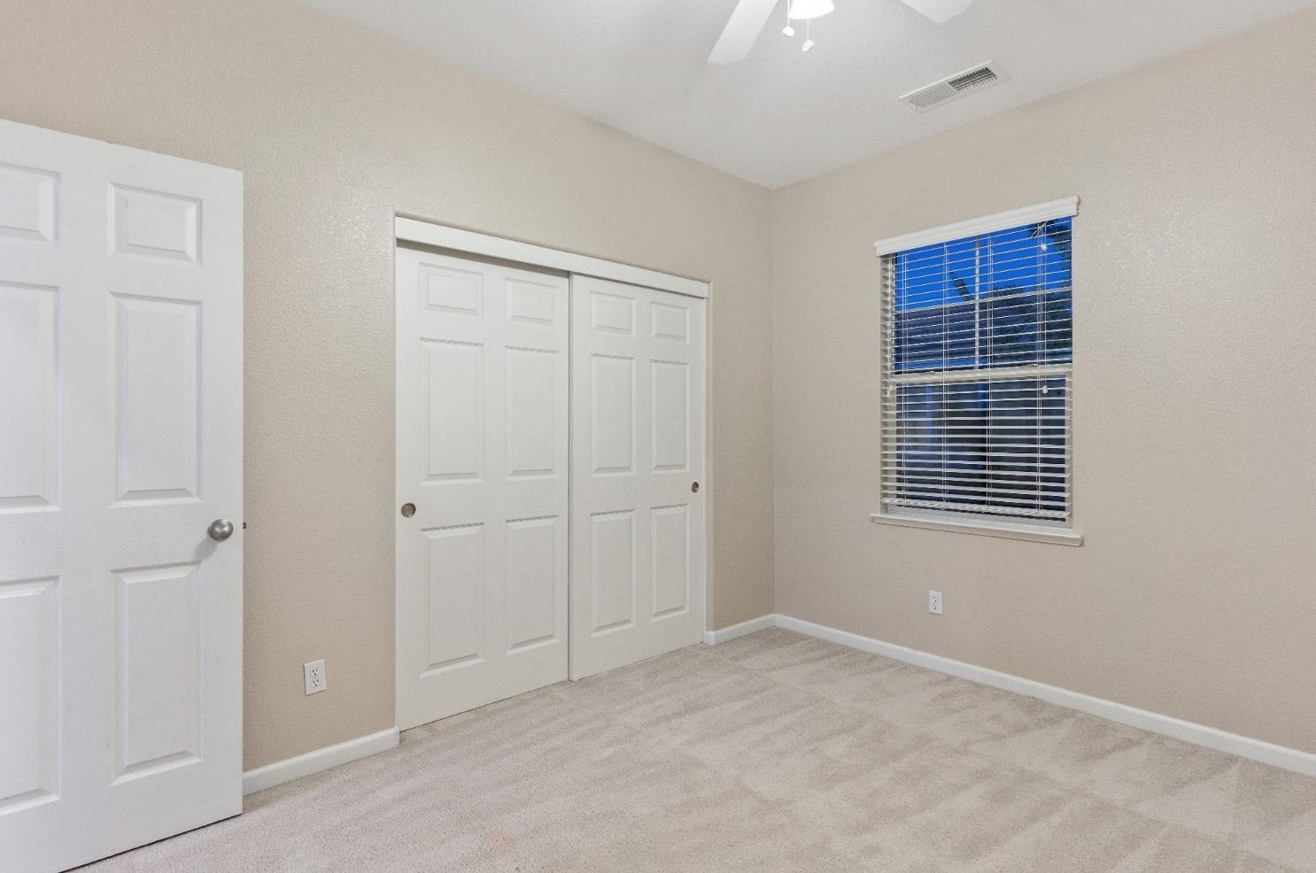 8206 Crystal Walk Cir, Elk Grove CA  95758-8081 exterior