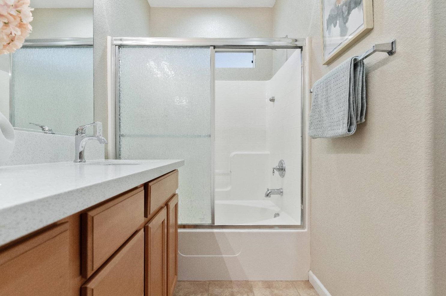 8206 Crystal Walk Cir, Elk Grove CA  95758-8081 exterior