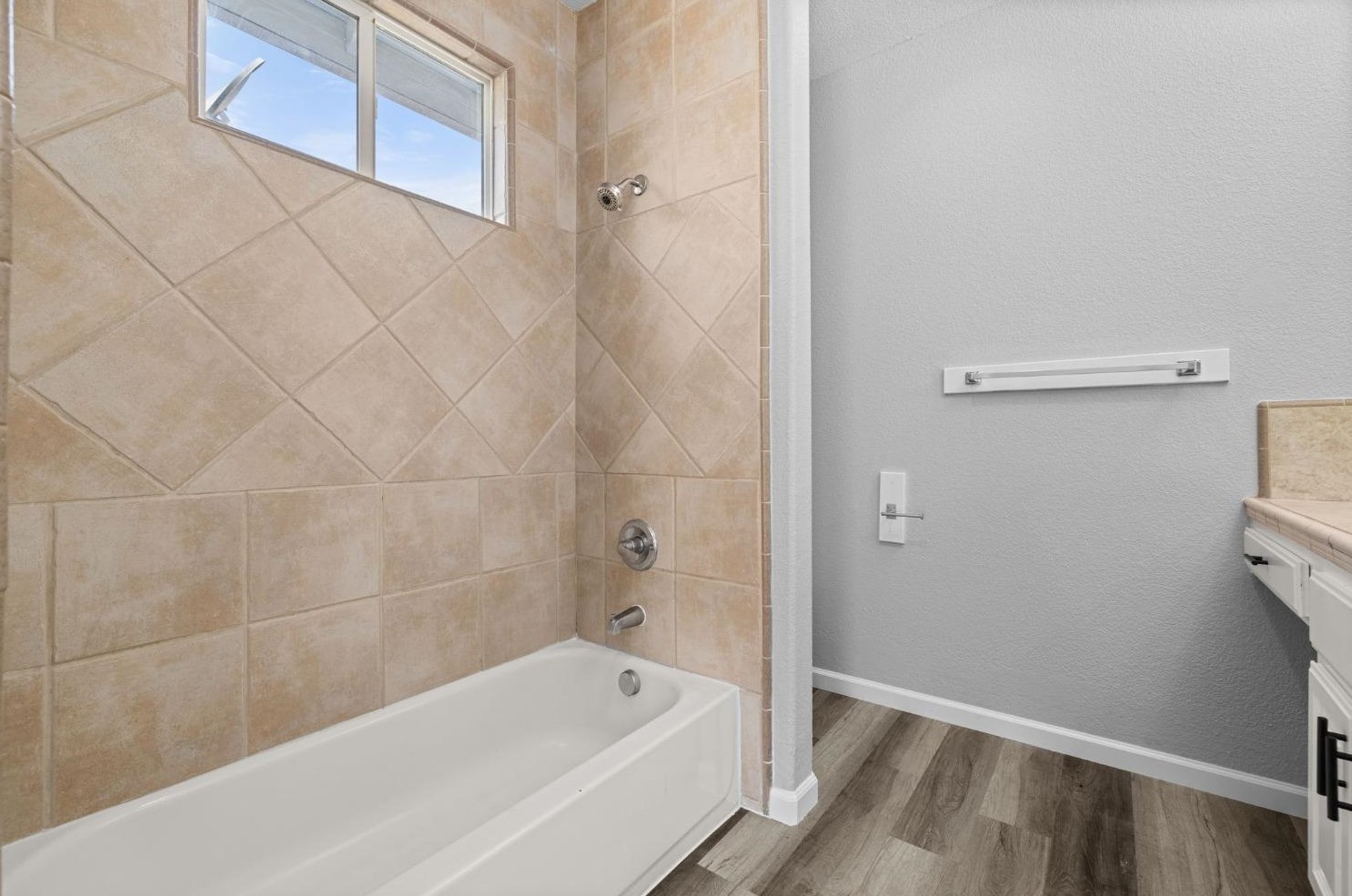 1444 Bell Ave, Sacramento CA  95838-2806 exterior