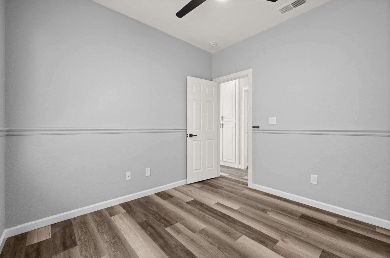 1444 Bell Ave, Sacramento CA  95838-2806 exterior