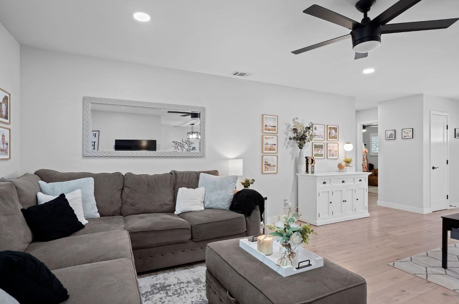 6290 14th St, Sacramento CA  95831-1806 exterior