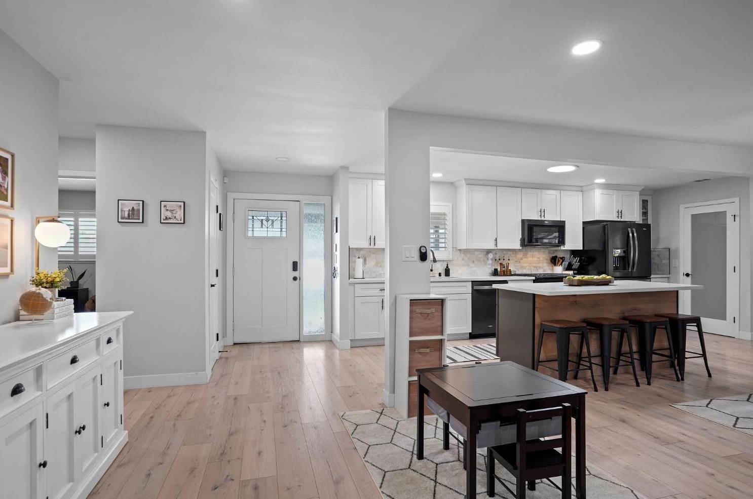 6290 14th St, Sacramento CA  95831-1806 exterior