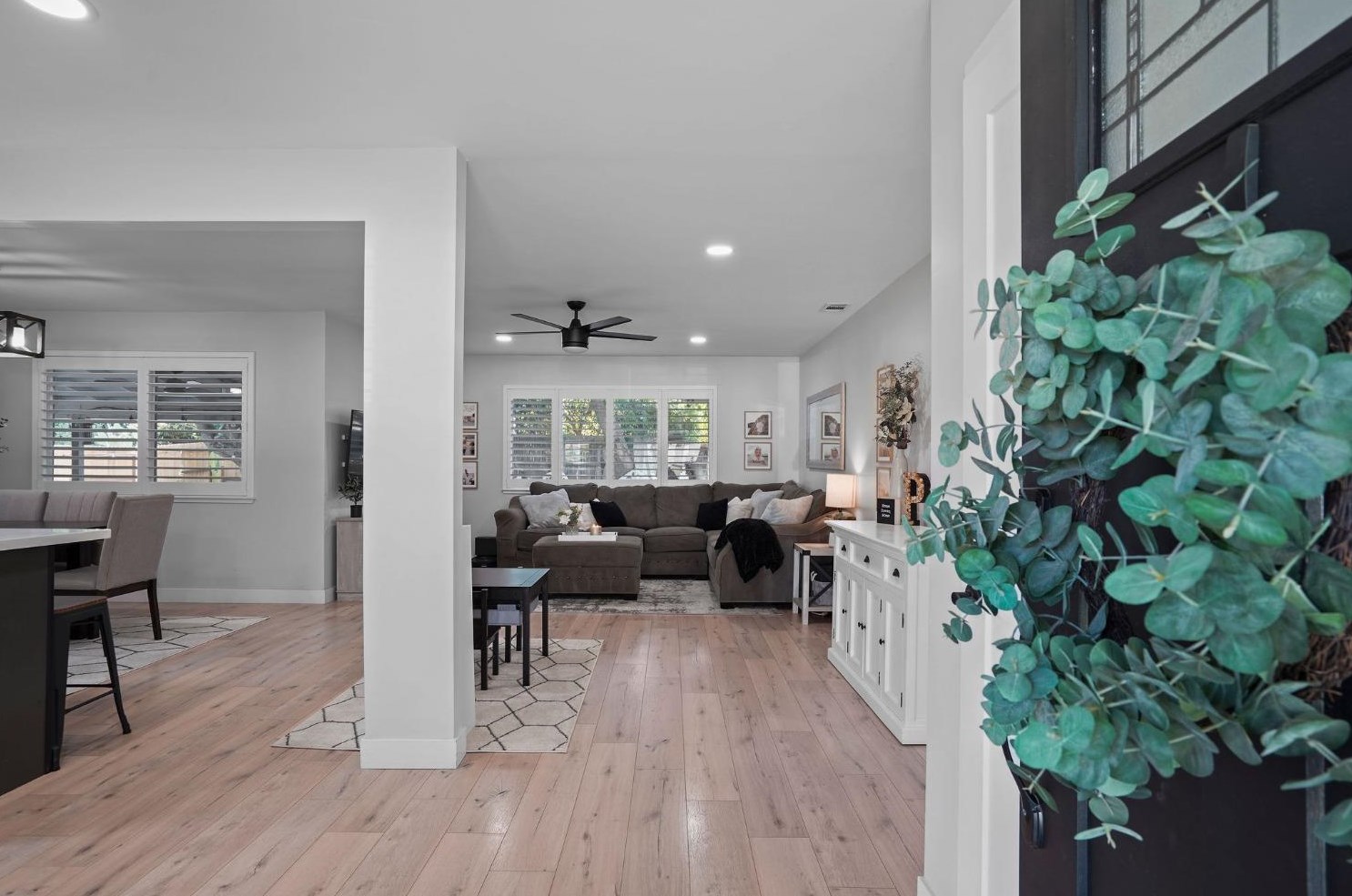 6290 14th St, Sacramento CA  95831-1806 exterior