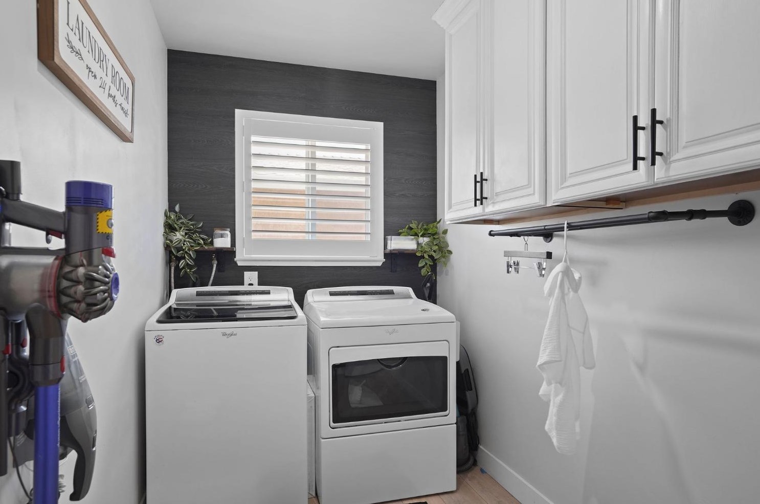 6290 14th St, Sacramento CA  95831-1806 exterior