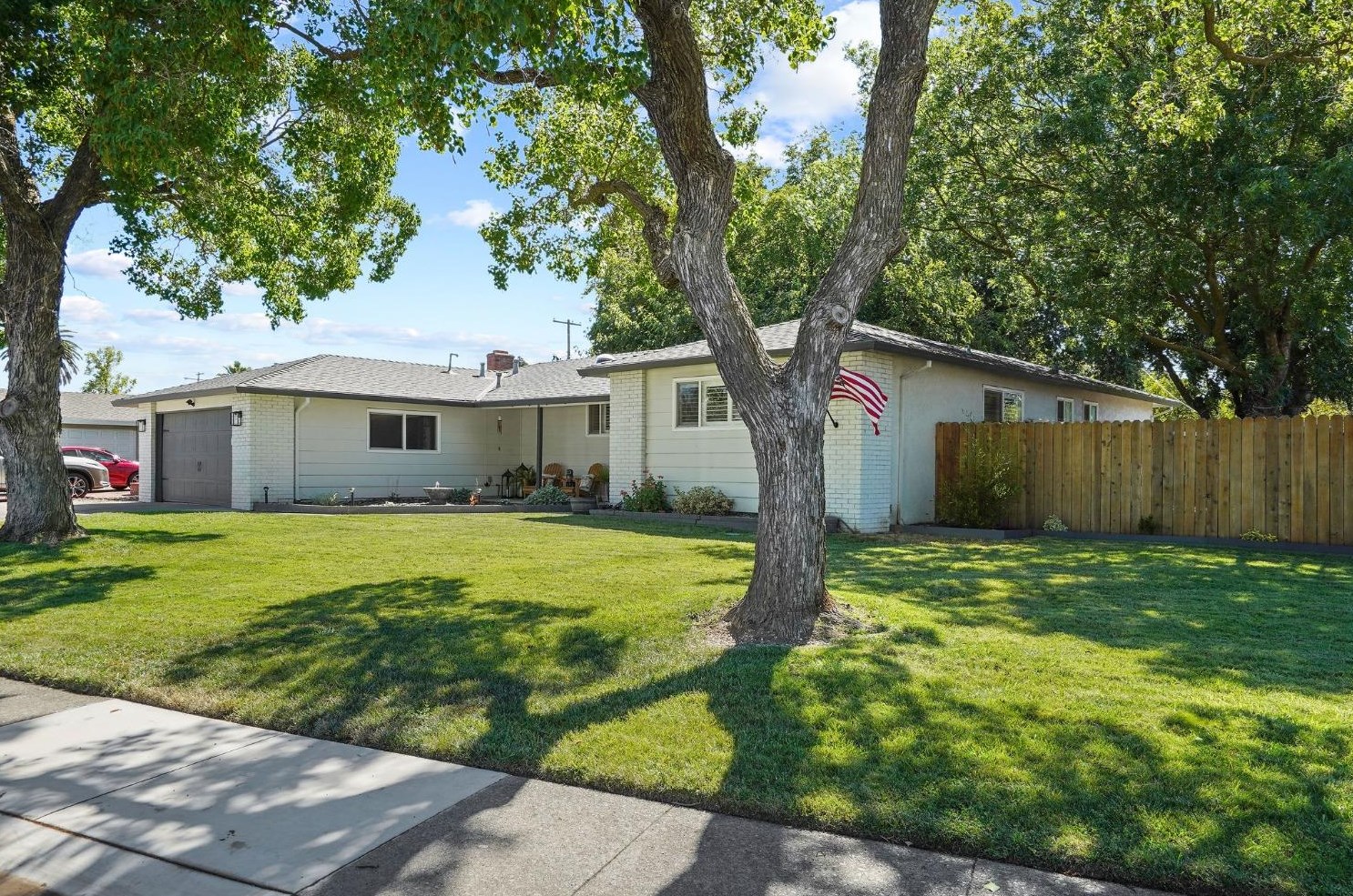 6290 14th St, Sacramento CA  95831-1806 exterior