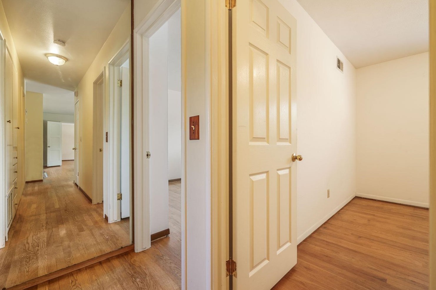 2441 El Camino Dr, Turlock CA  95380-3609 exterior