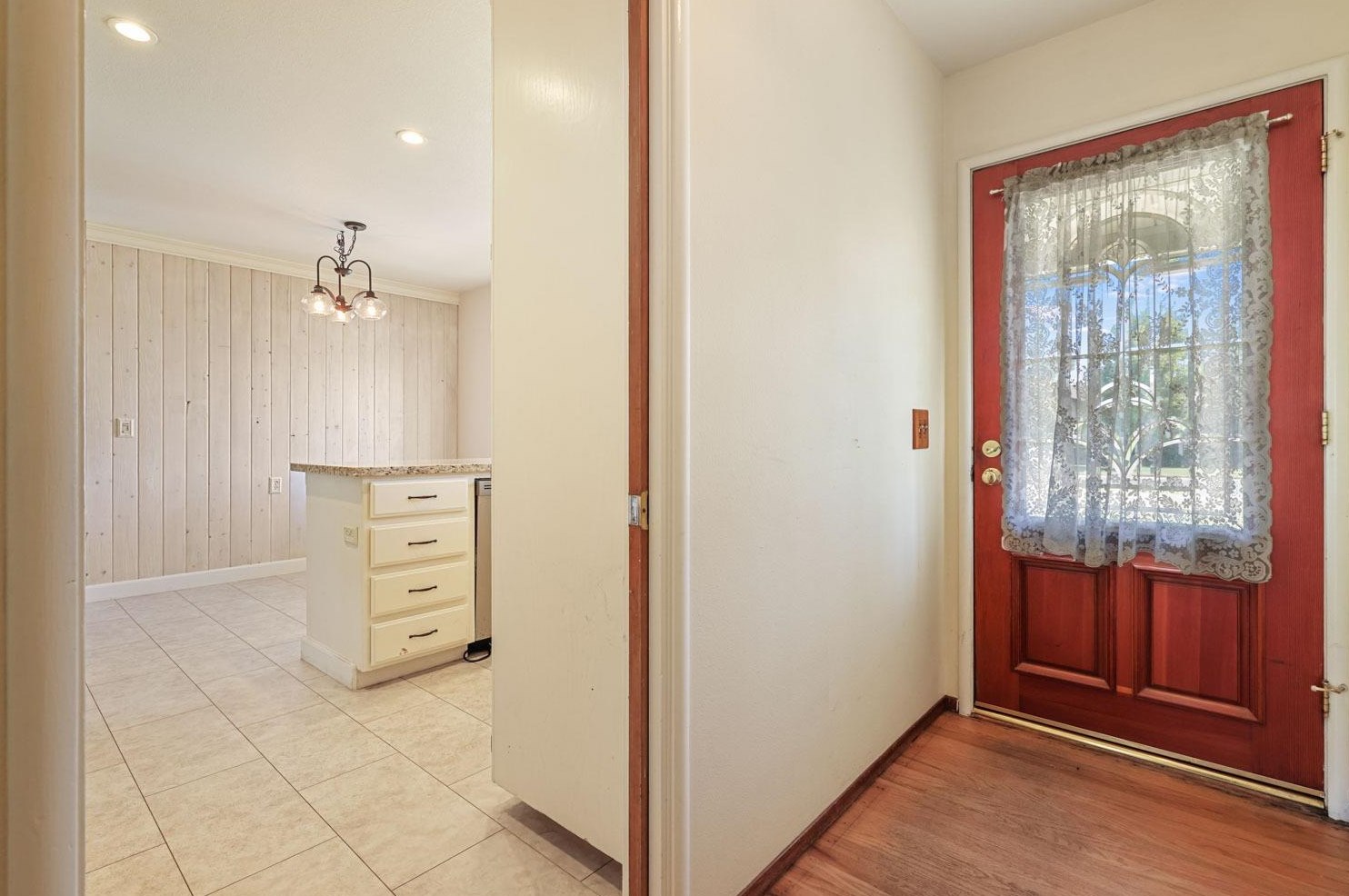 2441 El Camino Dr, Turlock CA  95380-3609 exterior